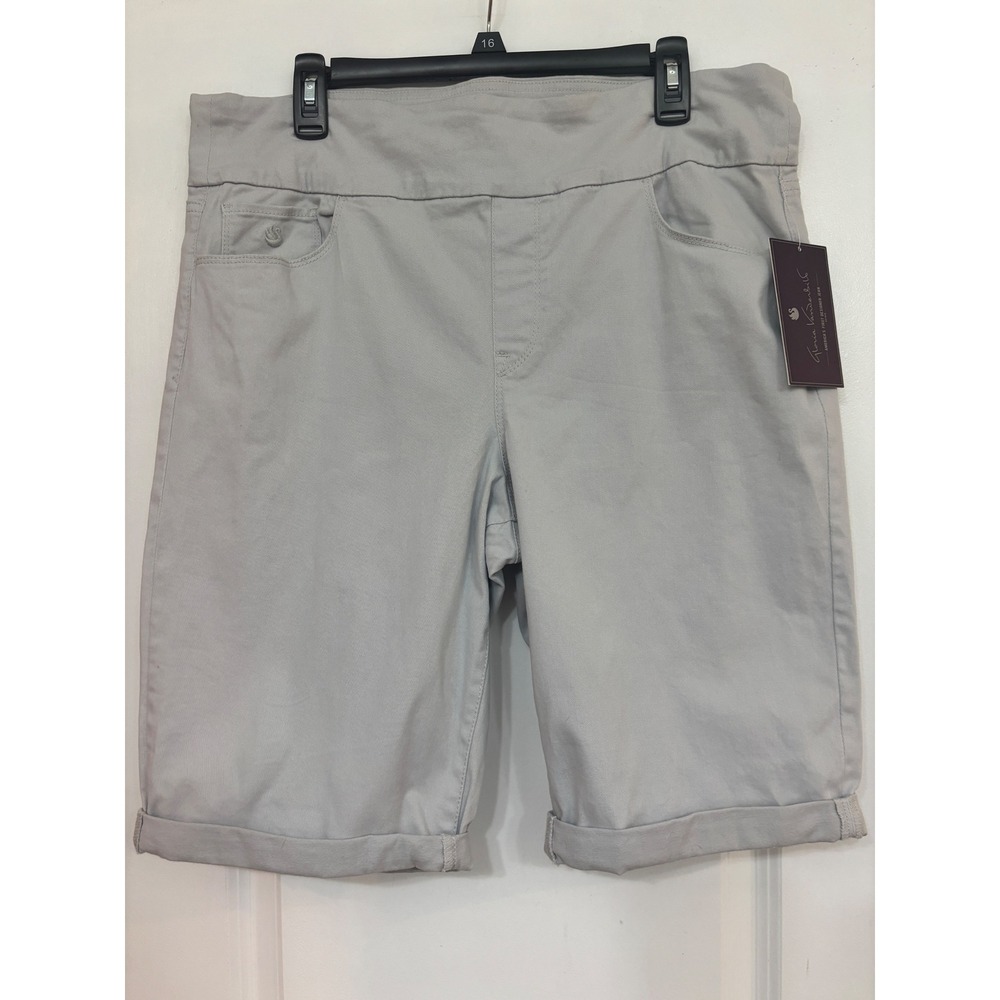 Gloria Vanderbilt Amanda Pull On Bermuda Shorts Dove Grey Classic Rise 16 NEW